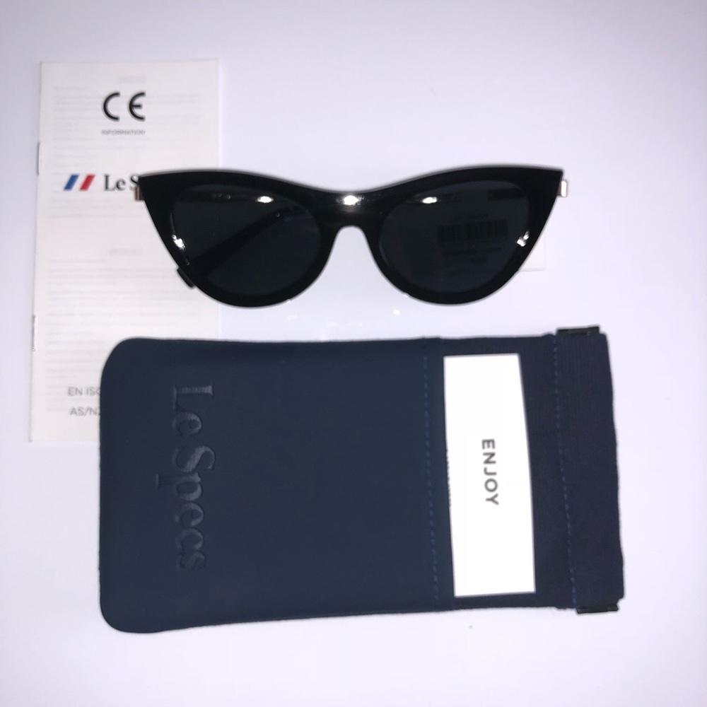 Brand new Le Specs Cat eye